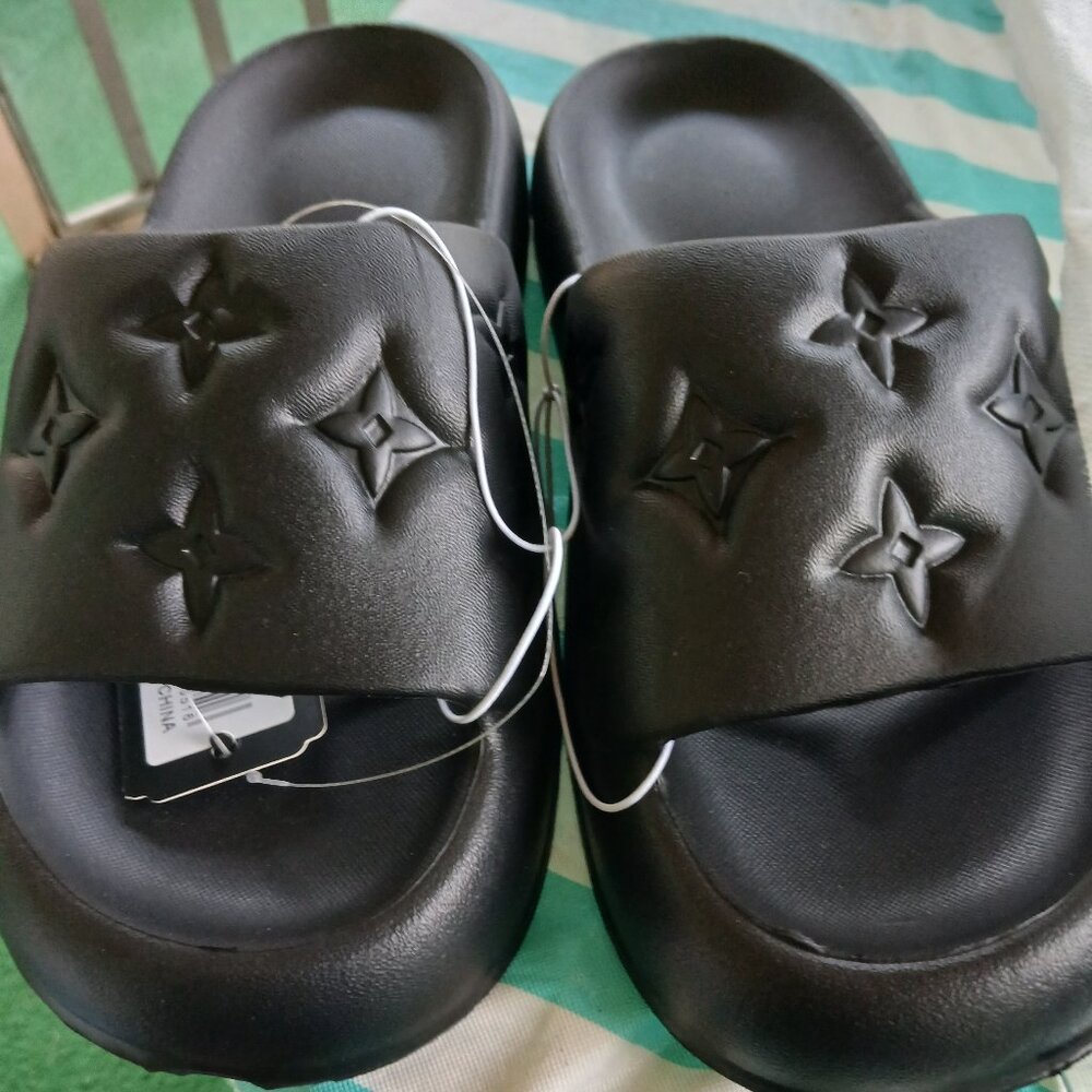 women black  slide